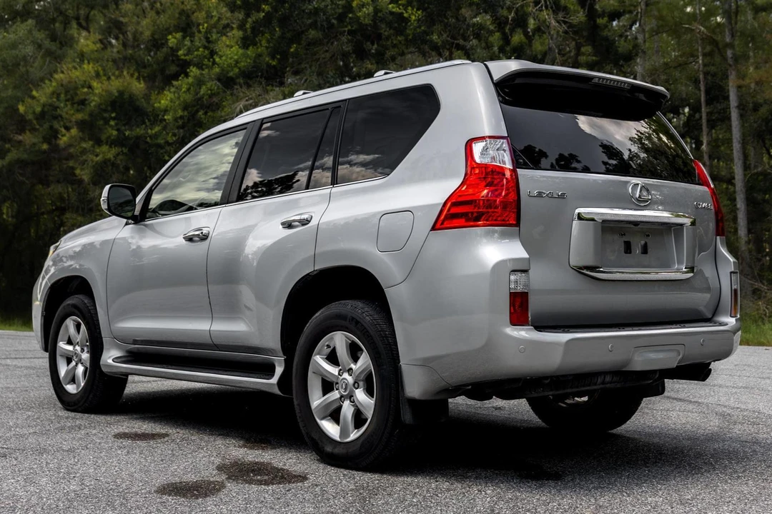 2010 Lexus GX 2nd Gen - Image 4 of 31