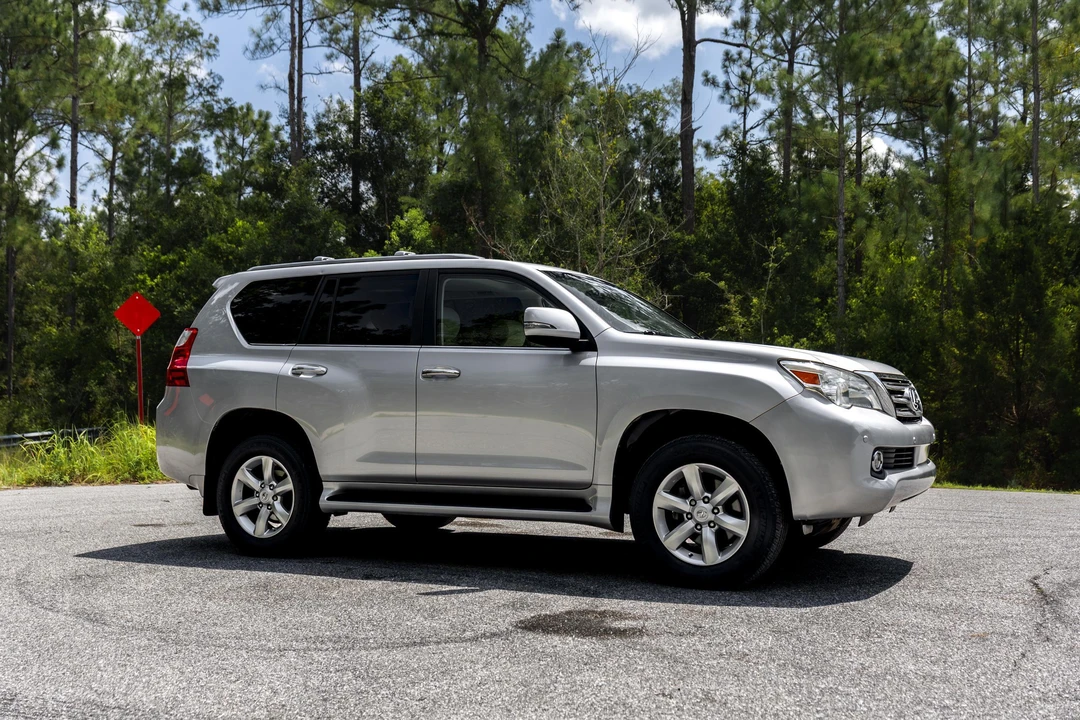 2010 Lexus GX 2nd Gen - Image 27 of 31