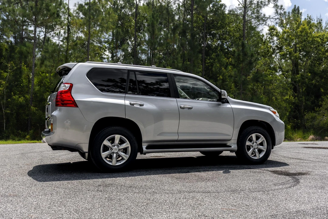 2010 Lexus GX 2nd Gen - Image 25 of 31