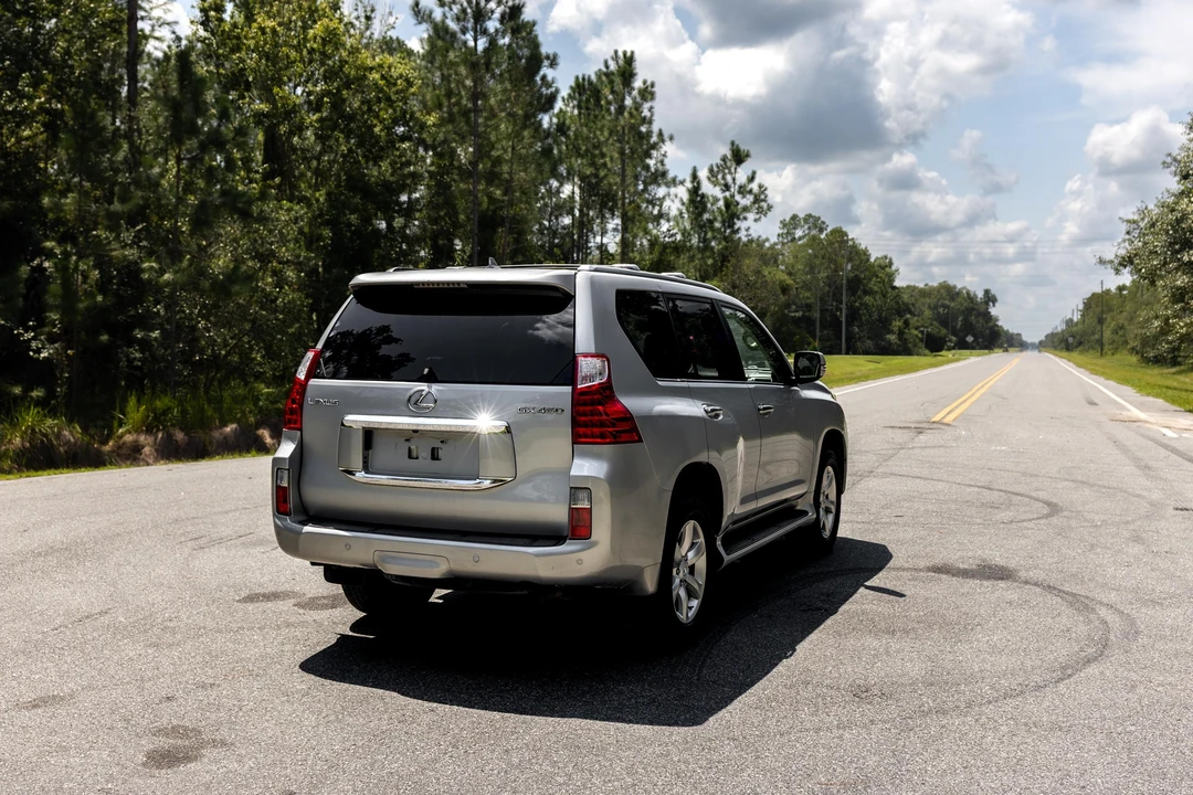 2010 Lexus GX 2nd Gen - Image 21 of 31