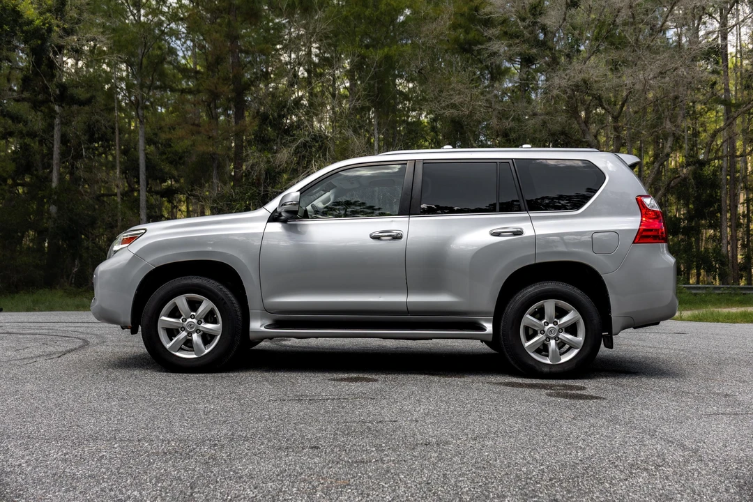 2010 Lexus GX 2nd Gen - Image 13 of 31