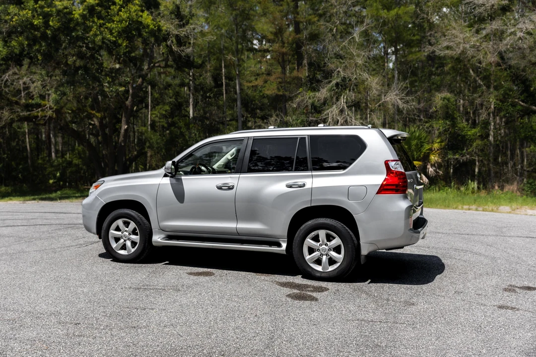 2010 Lexus GX 2nd Gen - Image 14 of 31