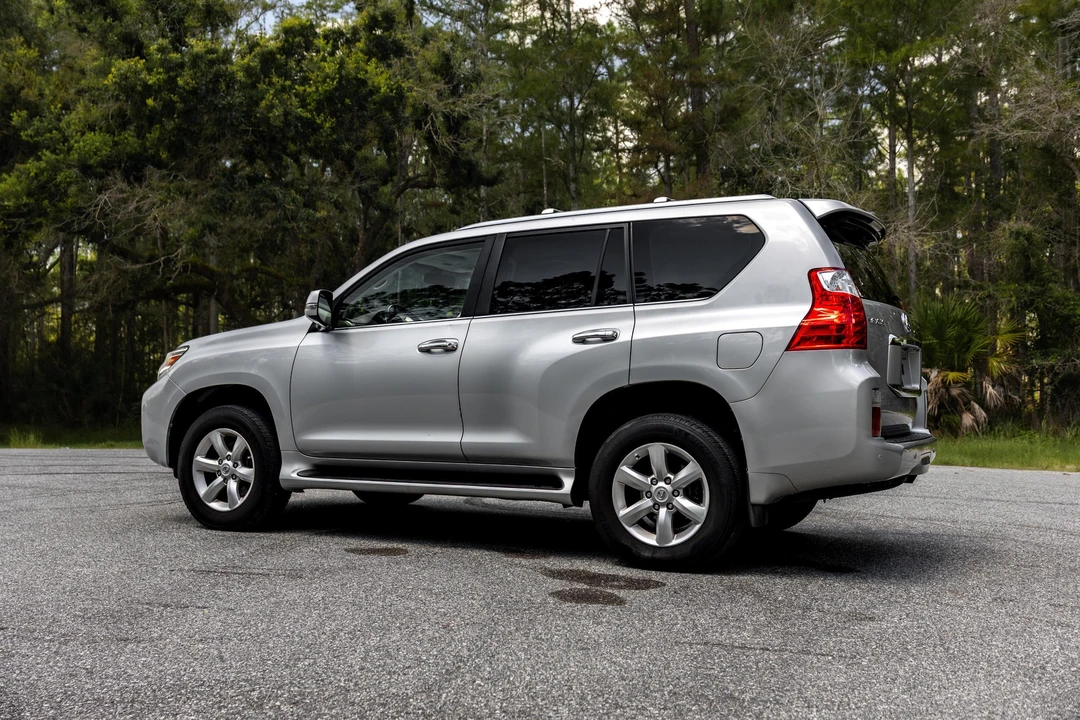2010 Lexus GX 2nd Gen - Image 15 of 31