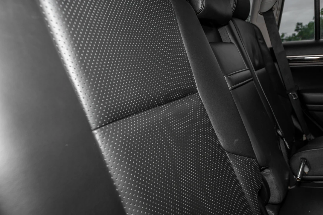 2010 Lexus GX 2nd Gen - Image 26 of 31