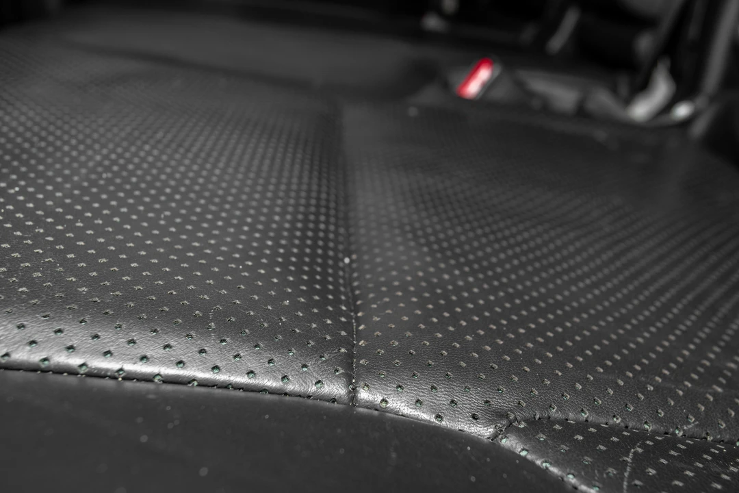 2010 Lexus GX 2nd Gen - Image 24 of 31