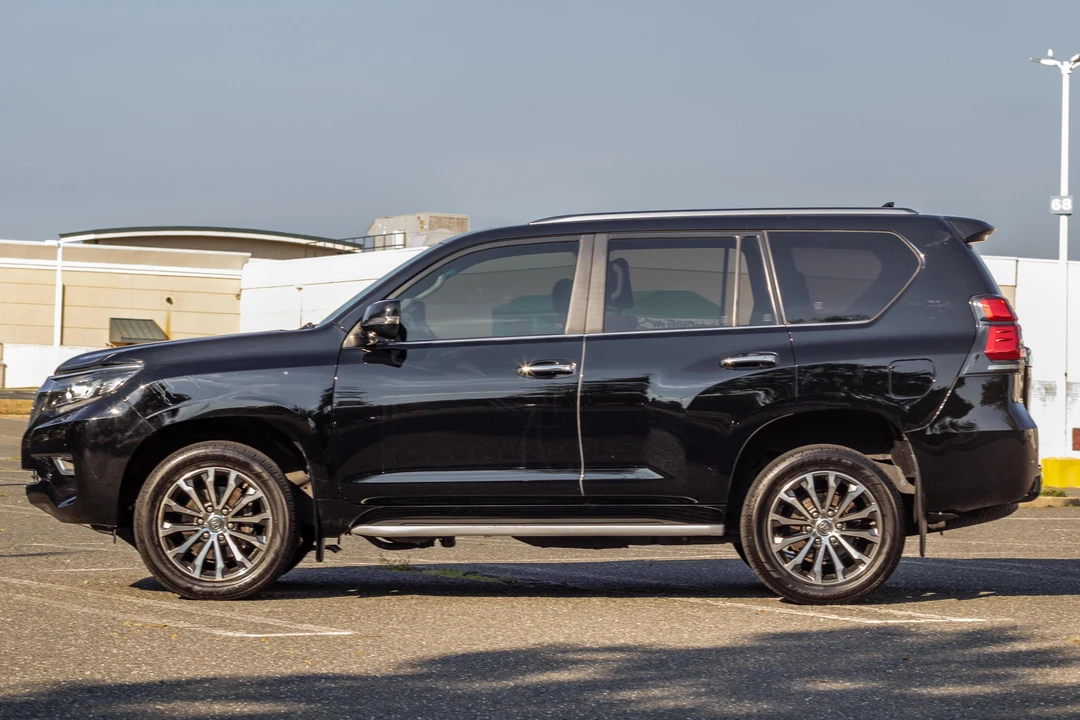 2010 Lexus GX 2nd Gen - Image 7 of 31