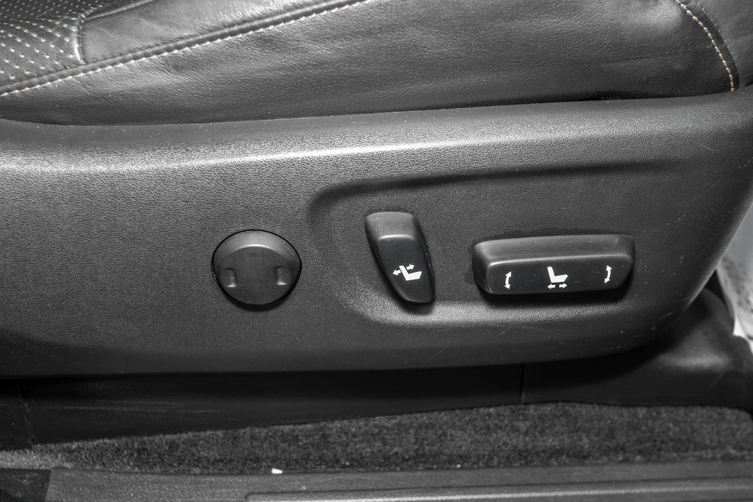 2010 Lexus GX 2nd Gen - Image 23 of 31