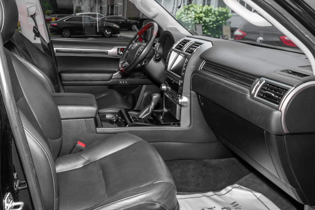 2010 Lexus GX 2nd Gen - Image 18 of 31