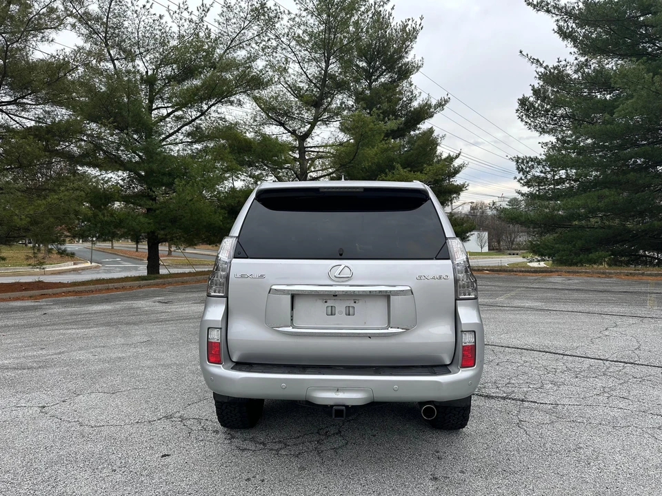 2010 Lexus GX 2nd Gen - Image 27 of 31