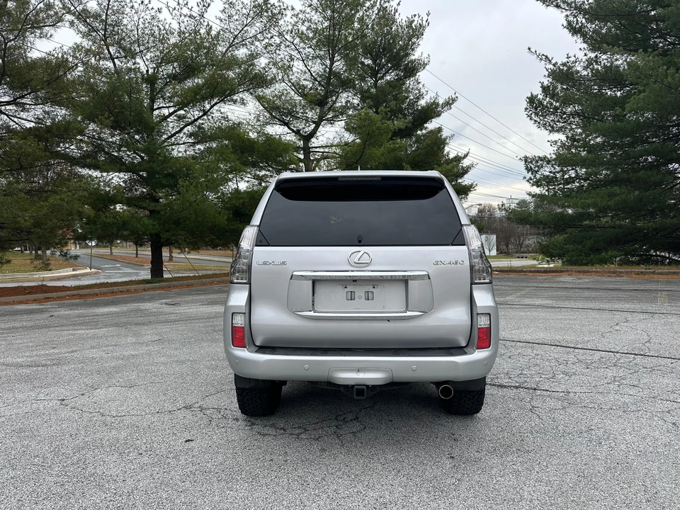 2010 Lexus GX 2nd Gen - Image 26 of 31