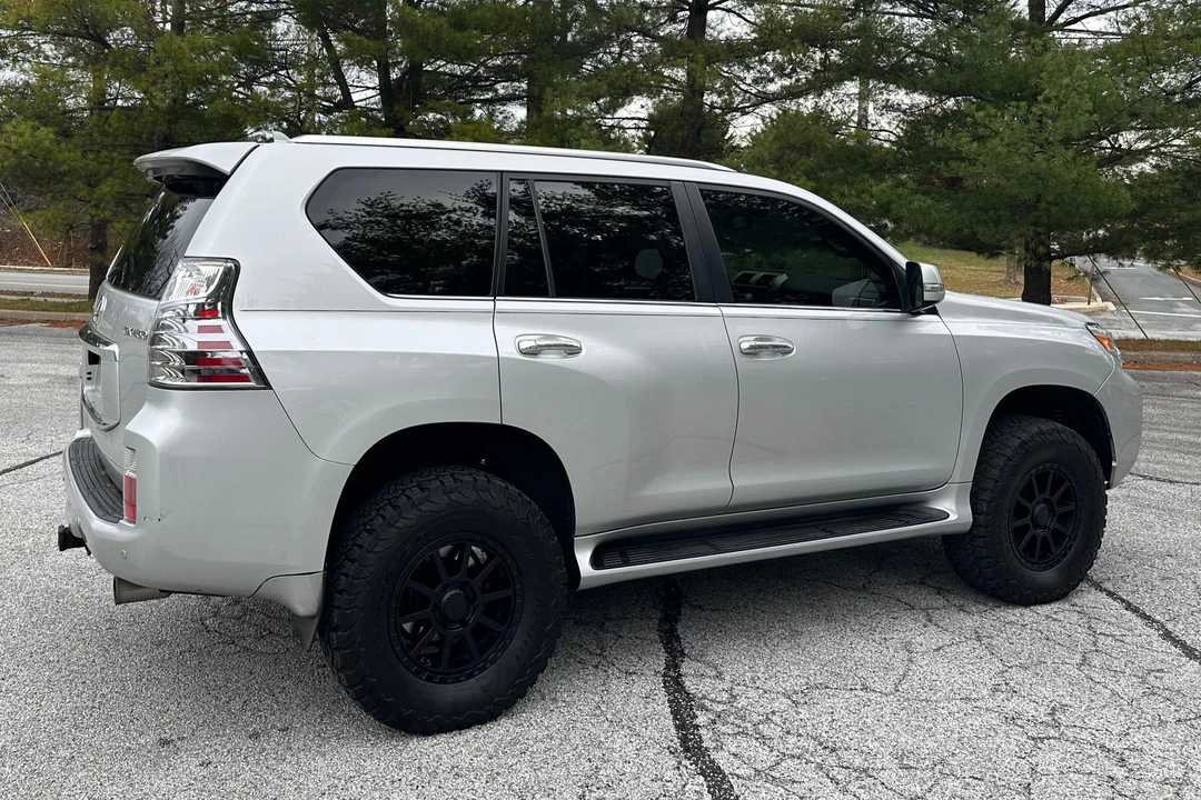 2010 Lexus GX 2nd Gen - Image 3 of 31