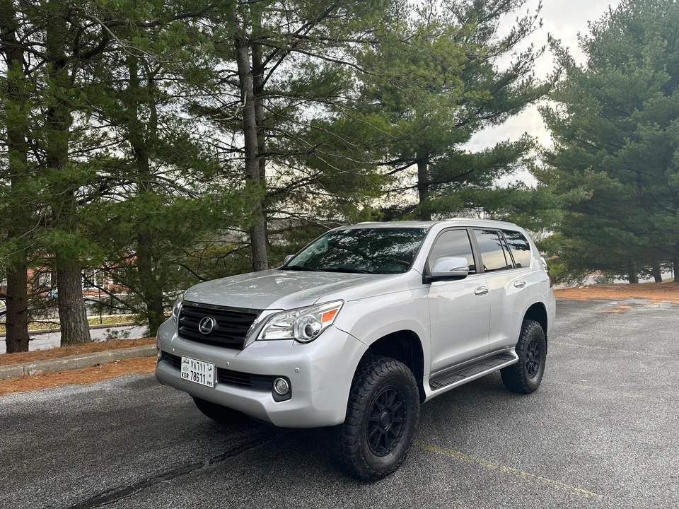 2010 Lexus GX 2nd Gen - Image 11 of 31