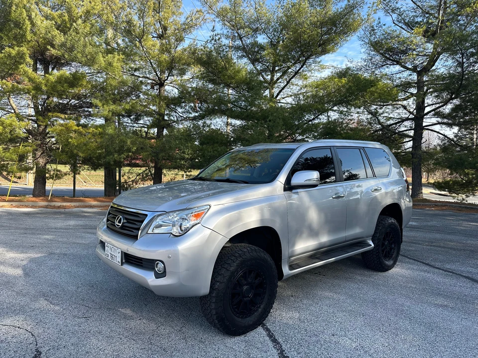 2010 Lexus GX 2nd Gen - Image 14 of 31