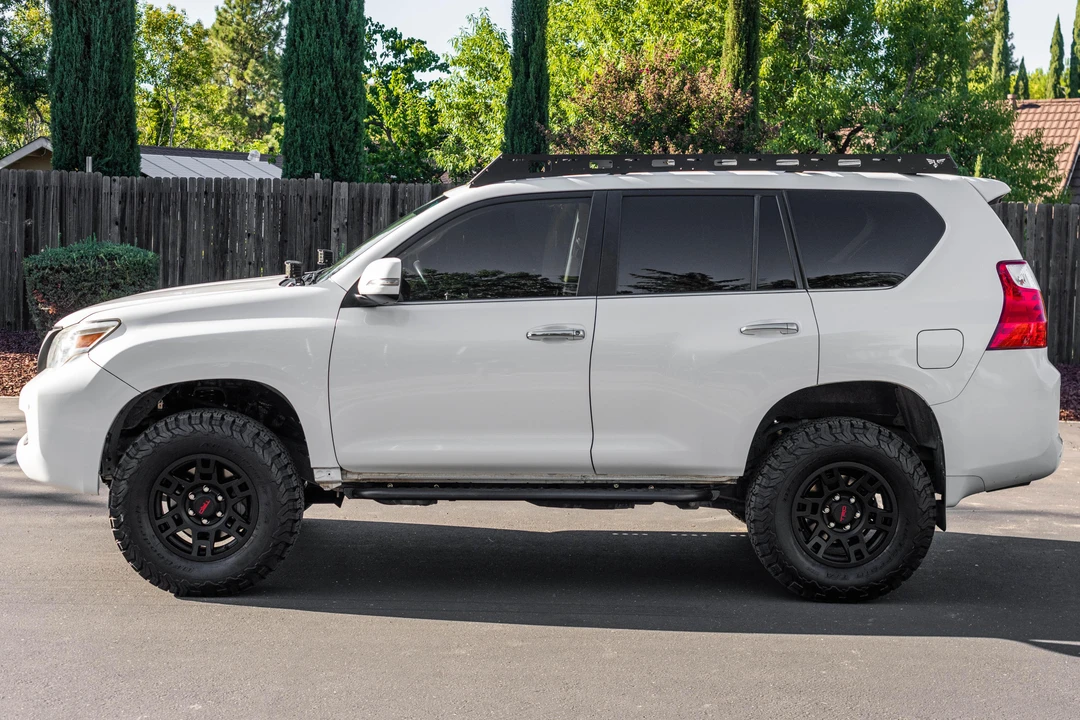 2010 Lexus GX 2nd Gen - Image 3 of 31