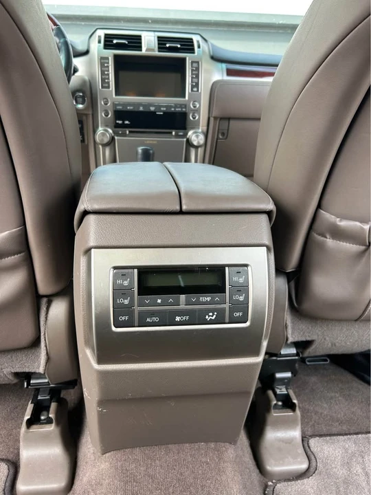 2010 Lexus GX 2nd Gen - Image 16 of 20