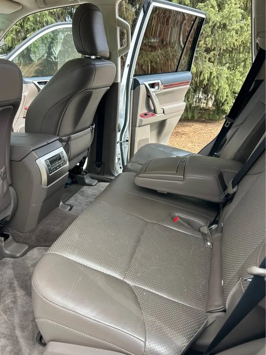 2010 Lexus GX 2nd Gen - Image 12 of 20