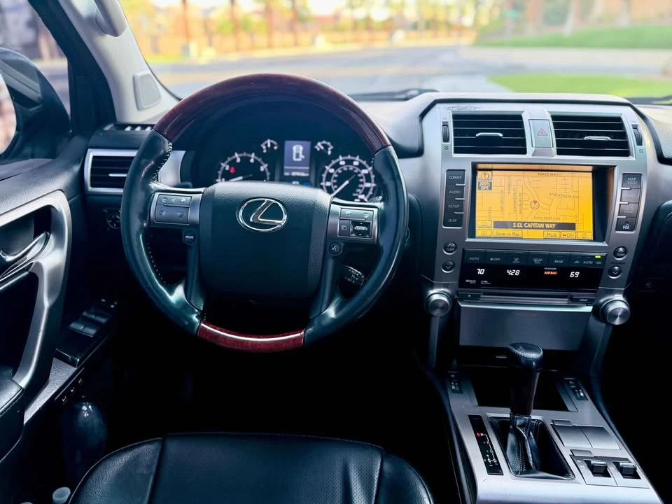 2010 Lexus GX 2nd Gen - Image 9 of 19
