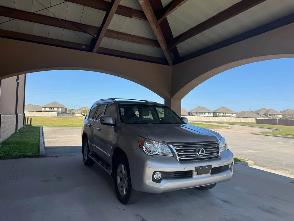 2010 Lexus GX 2nd Gen - Image 2 of 12