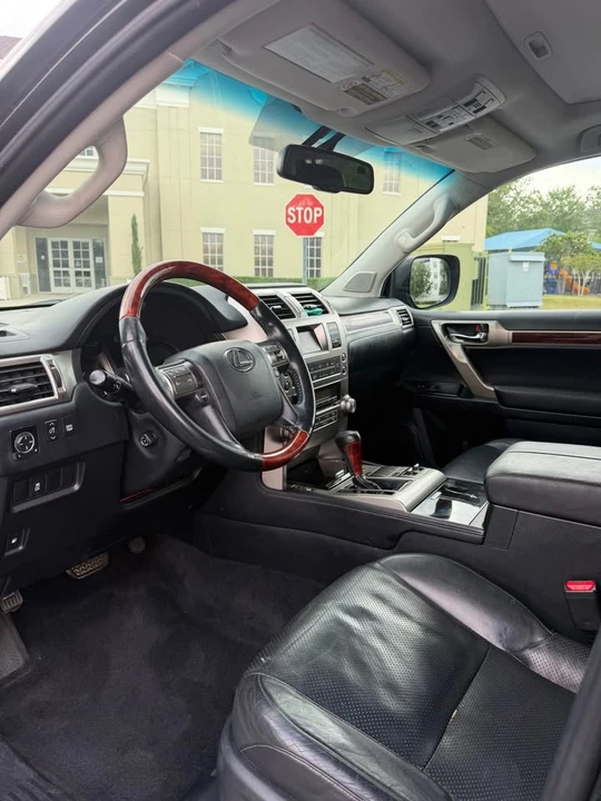2010 Lexus GX 2nd Gen - Image 9 of 15