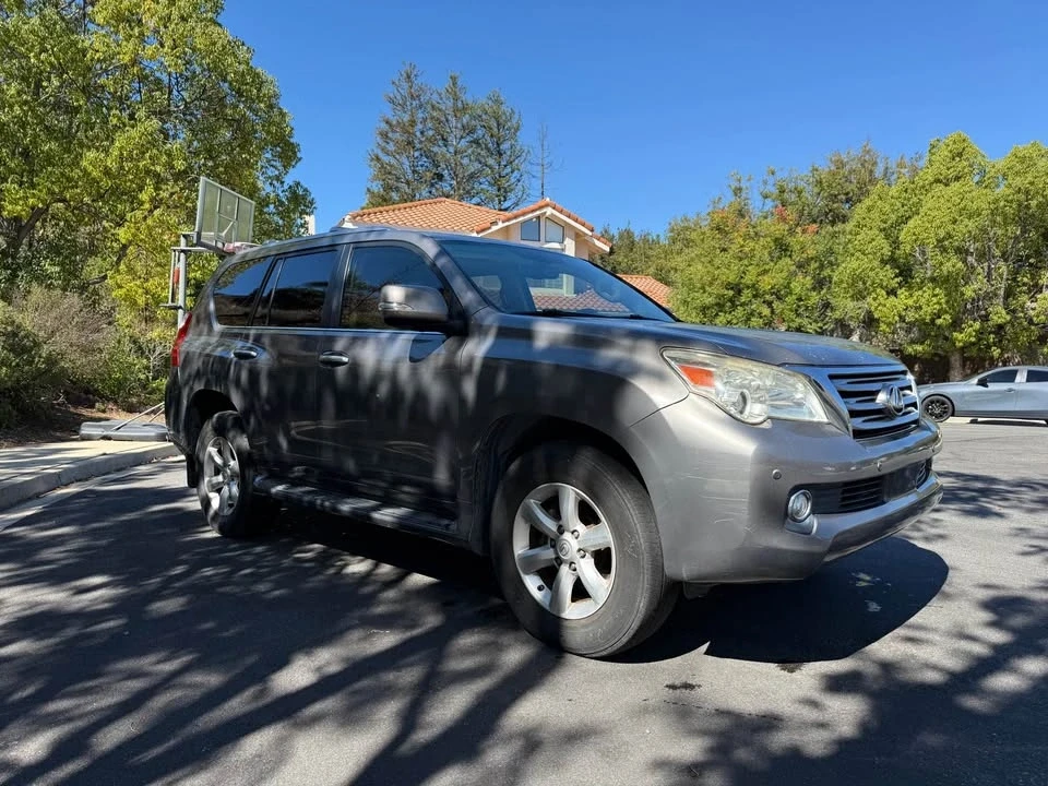2010 Lexus GX 2nd Gen - Image 6 of 16