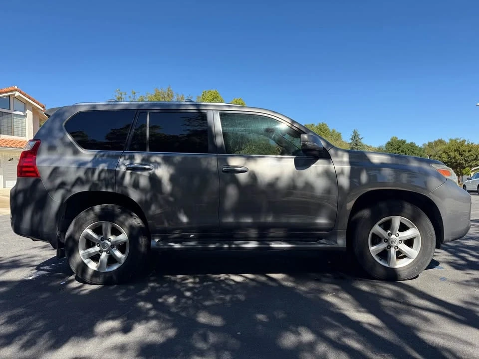 2010 Lexus GX 2nd Gen - Image 5 of 16