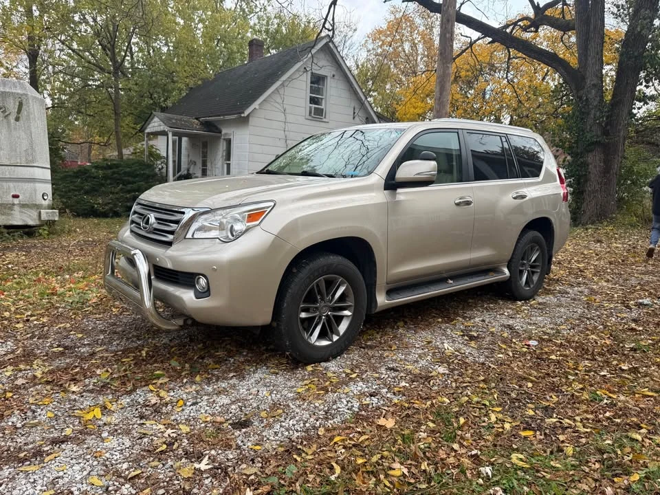 2010 Lexus GX 2nd Gen - Image 2 of 19