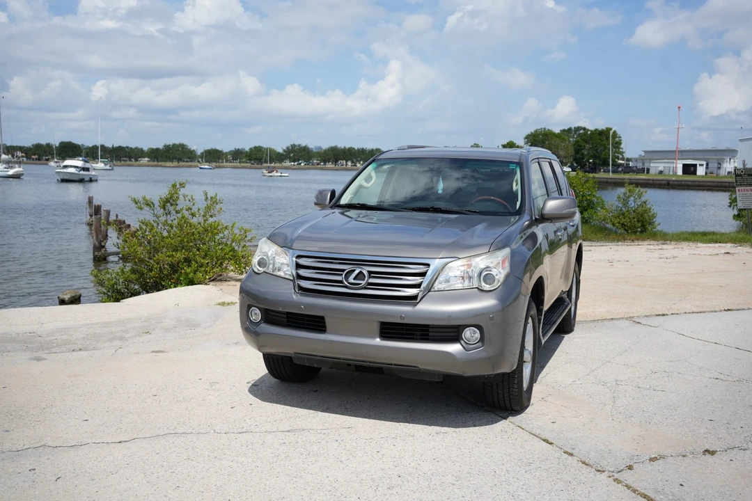 2010 Lexus GX 2nd Gen - Image 9 of 31