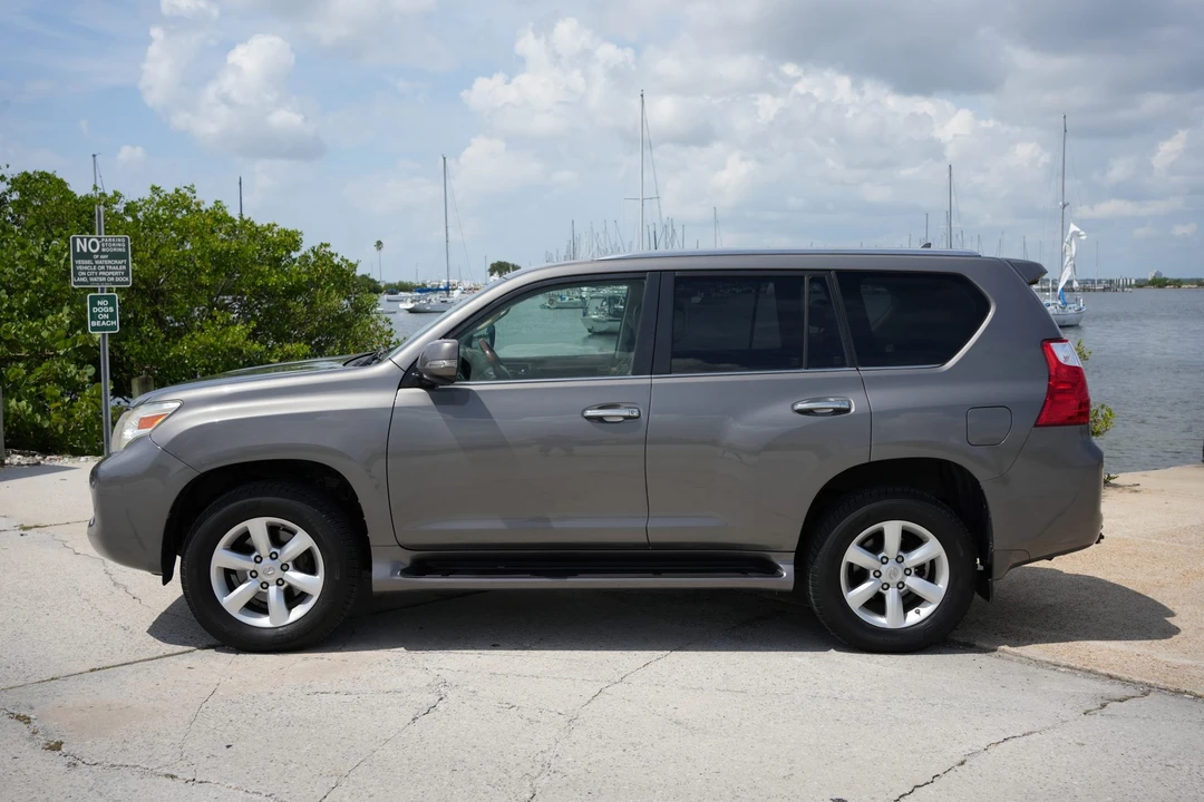 2010 Lexus GX 2nd Gen - Image 18 of 31