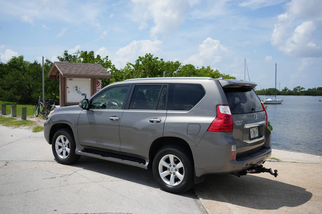 2010 Lexus GX 2nd Gen - Image 16 of 31