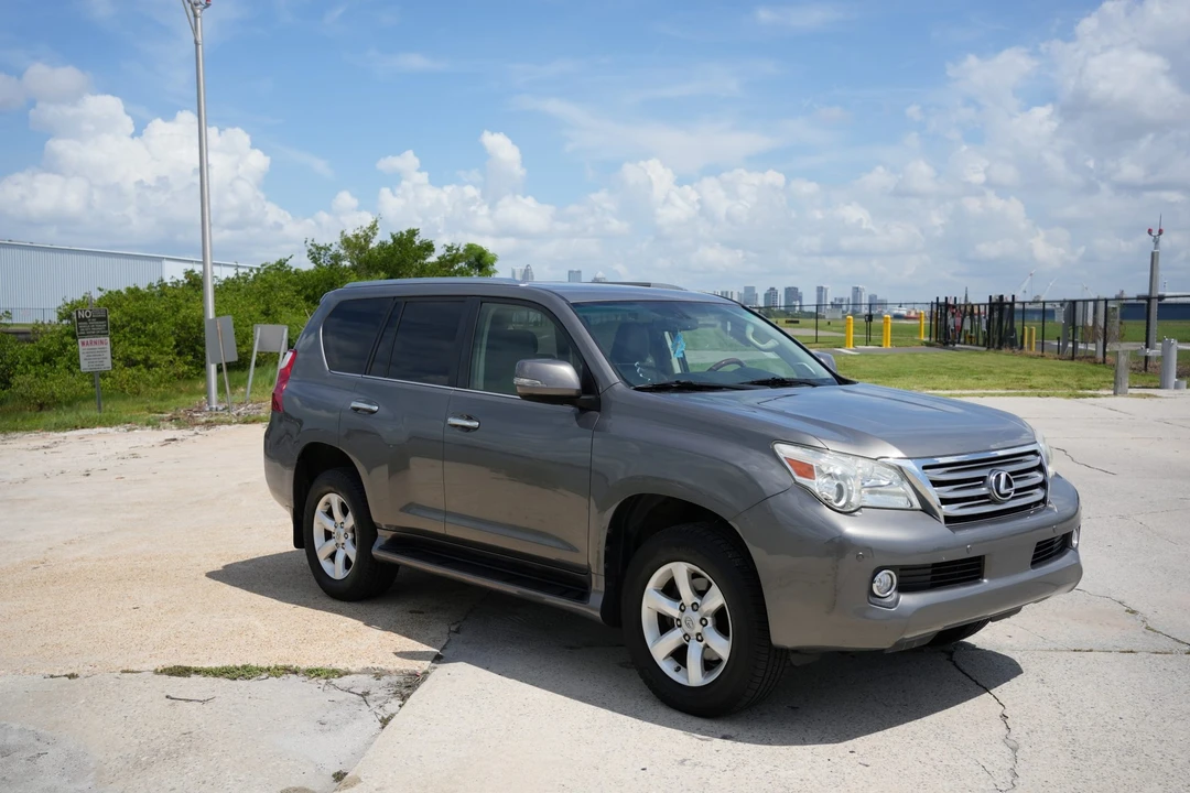 2010 Lexus GX 2nd Gen - Image 11 of 31