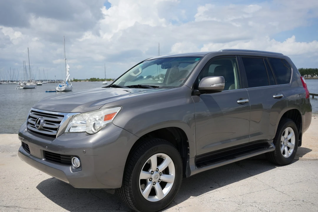 2010 Lexus GX 2nd Gen - Image 4 of 31