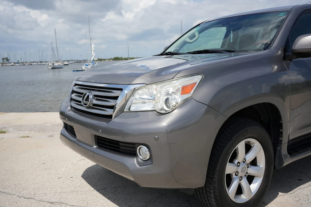 2010 Lexus GX 2nd Gen - Image 24 of 31