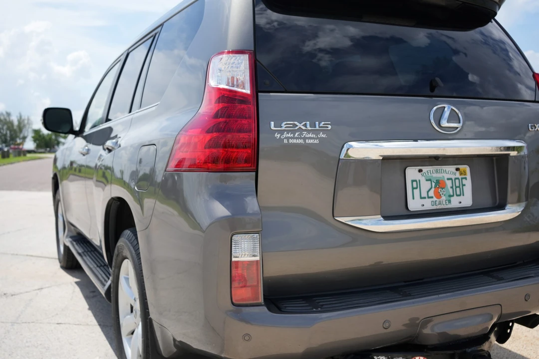 2010 Lexus GX 2nd Gen - Image 28 of 31