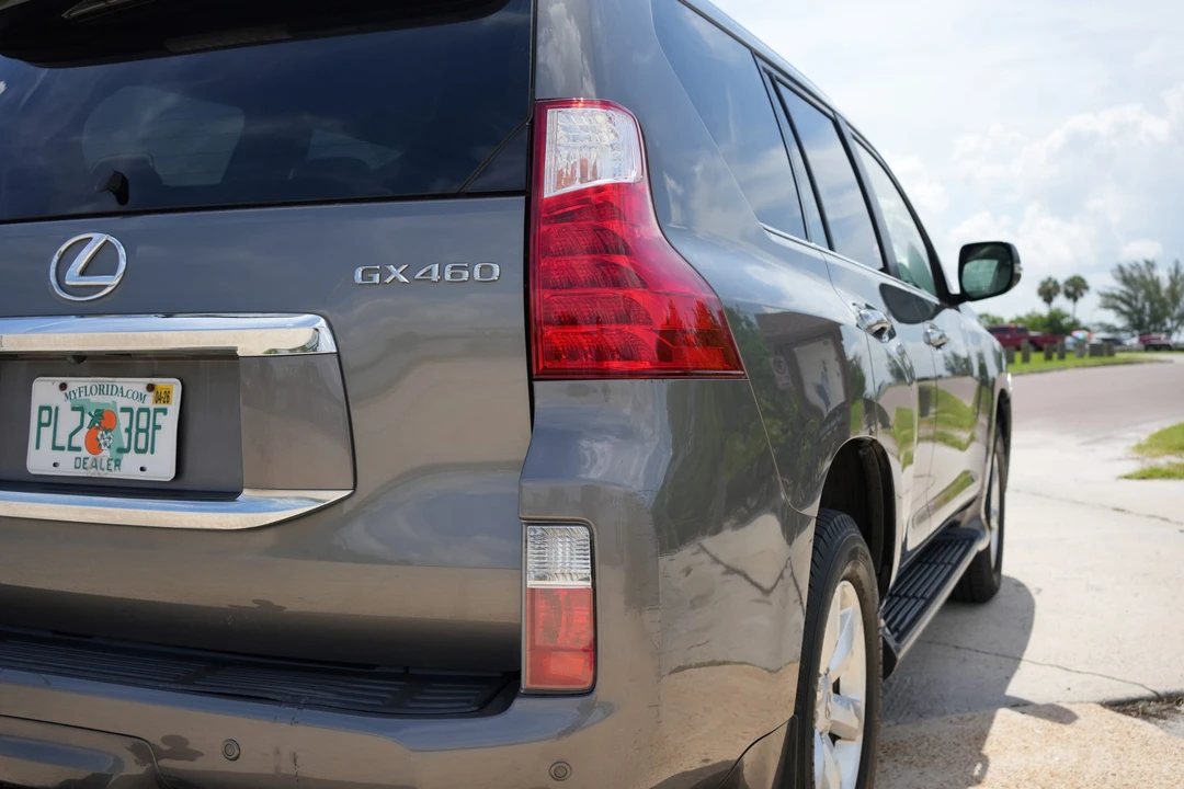 2010 Lexus GX 2nd Gen - Image 29 of 31
