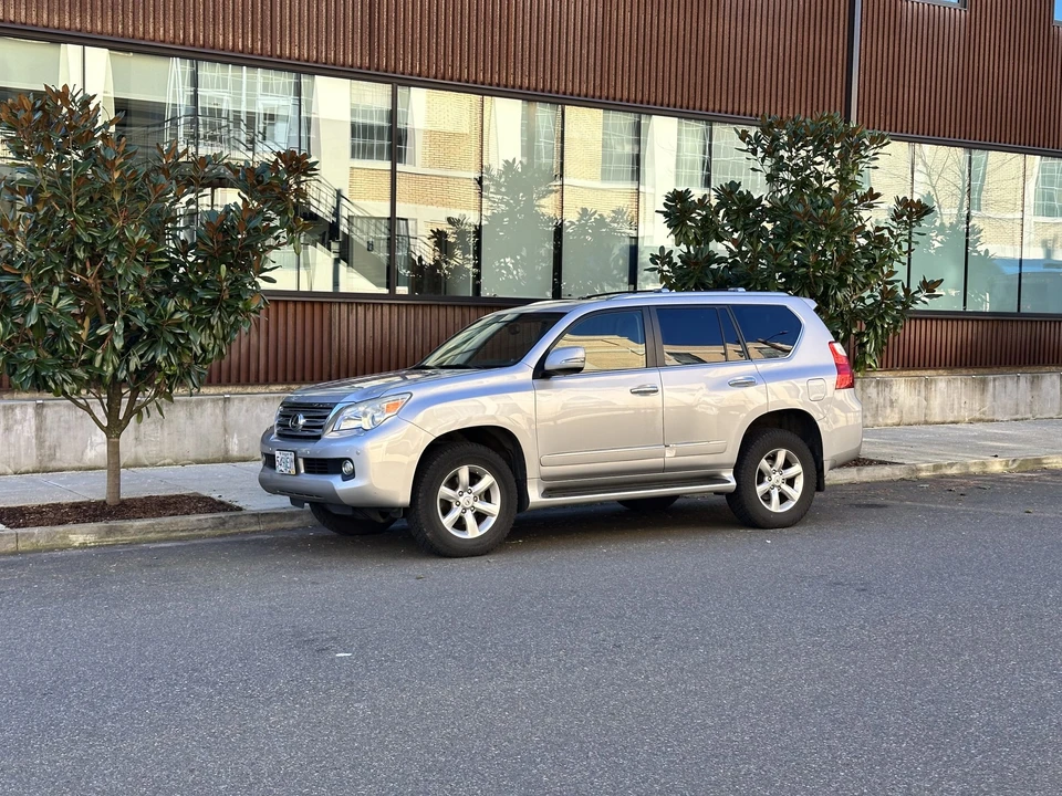 2010 Lexus GX 2nd Gen - Image 14 of 31