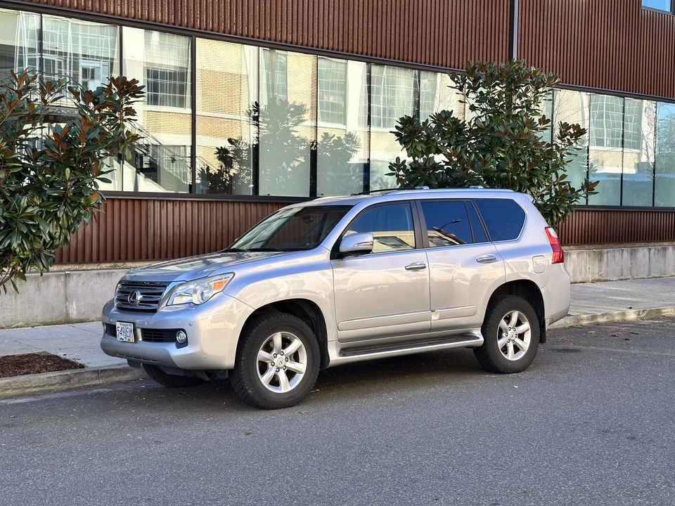 2010 Lexus GX 2nd Gen - Image 13 of 31