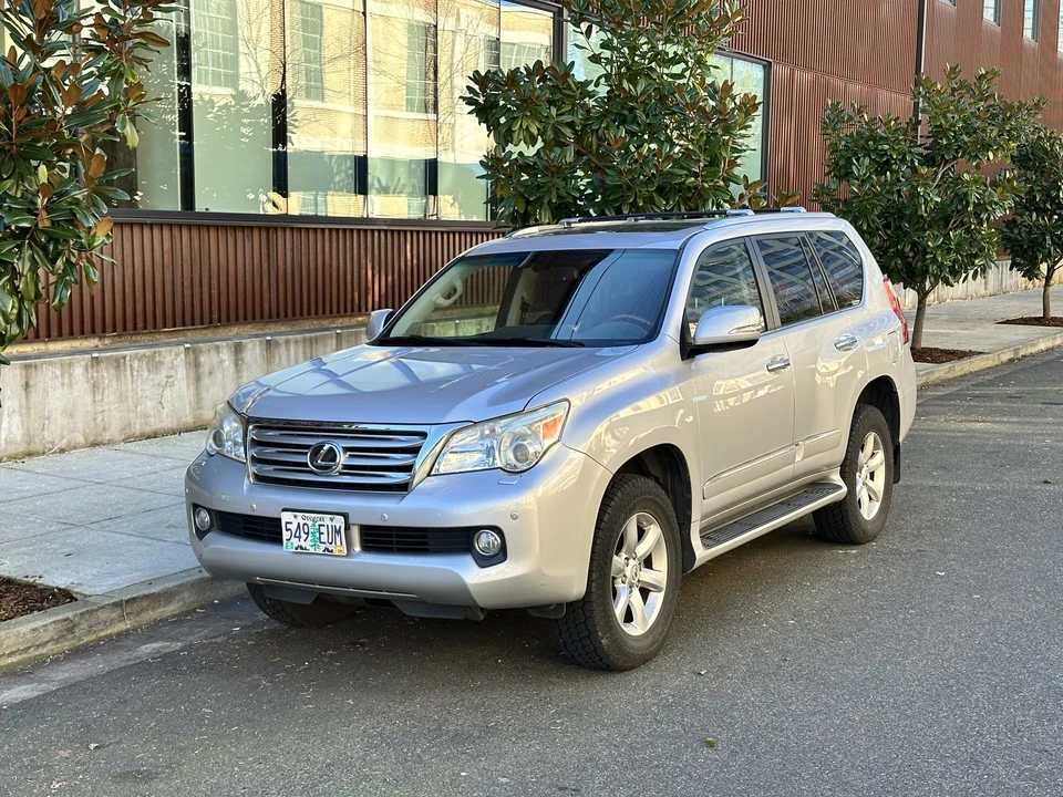 2010 Lexus GX 2nd Gen - Image 7 of 31