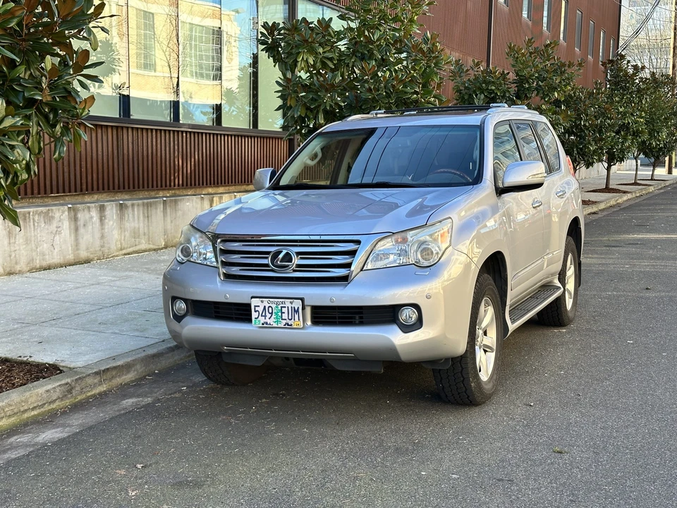 2010 Lexus GX 2nd Gen - Image 5 of 31