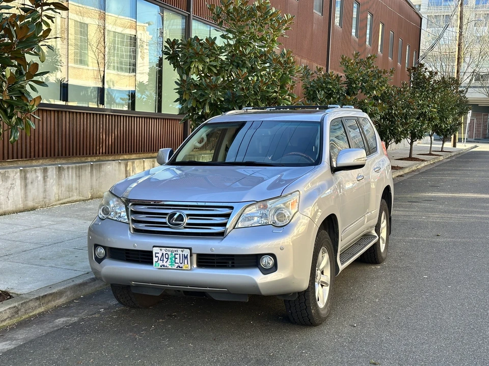 2010 Lexus GX 2nd Gen - Image 4 of 31