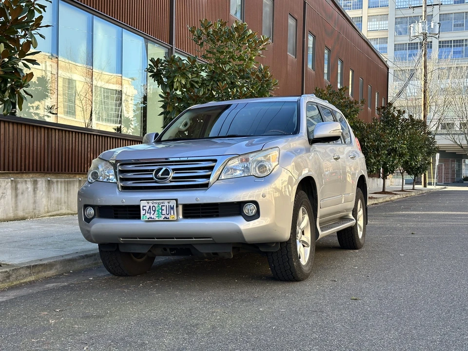 2010 Lexus GX 2nd Gen - Image 2 of 31