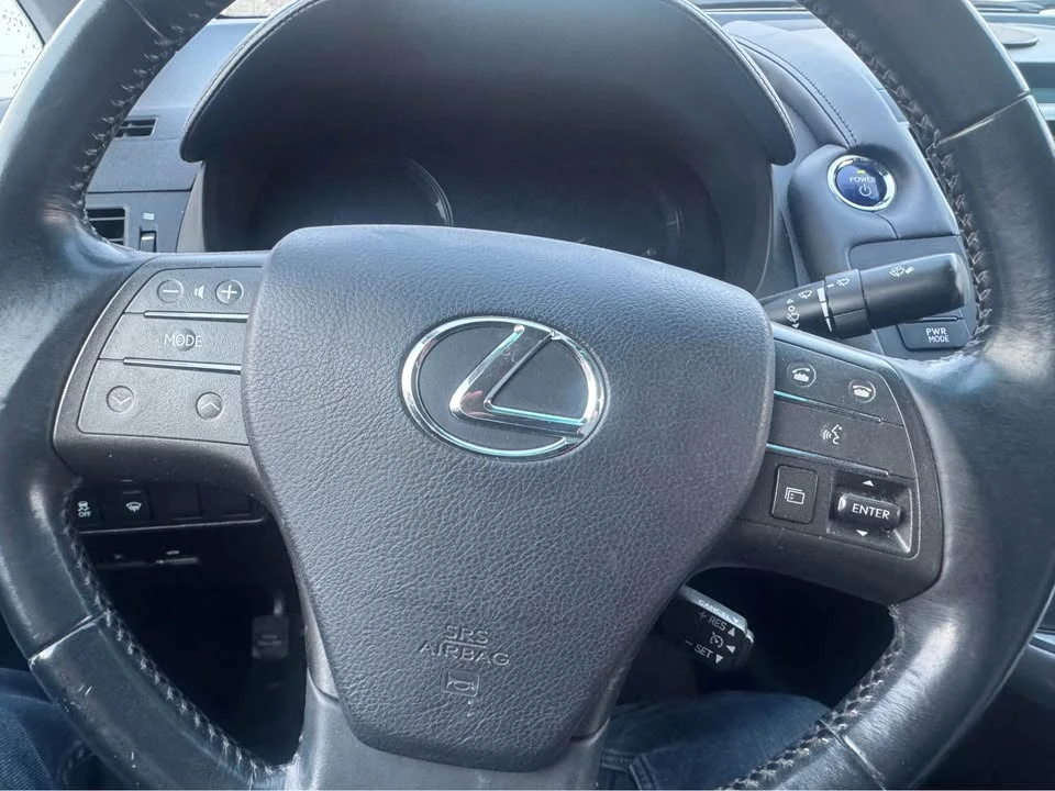 2010 Lexus HS - Image 8 of 16