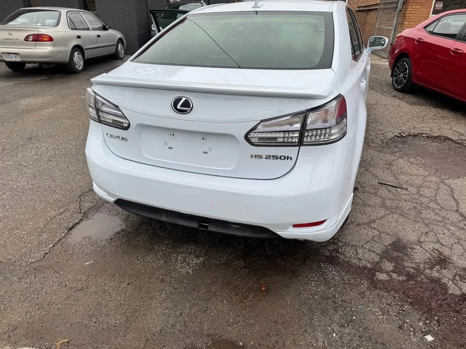 2010 Lexus HS - Image 15 of 16