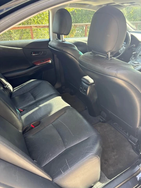 2010 Lexus HS - Image 11 of 18