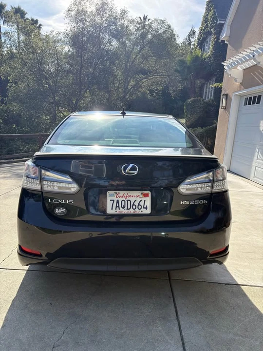 2010 Lexus HS - Image 4 of 18