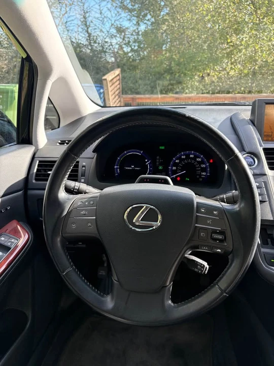 2010 Lexus HS - Image 18 of 18