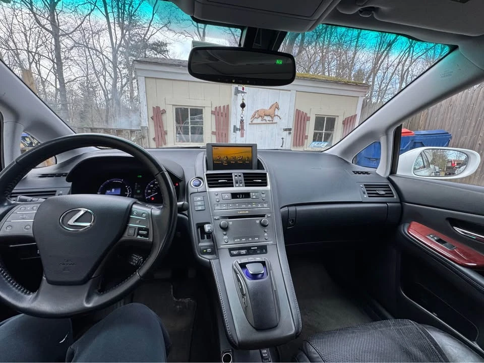 2010 Lexus HS - Image 11 of 19