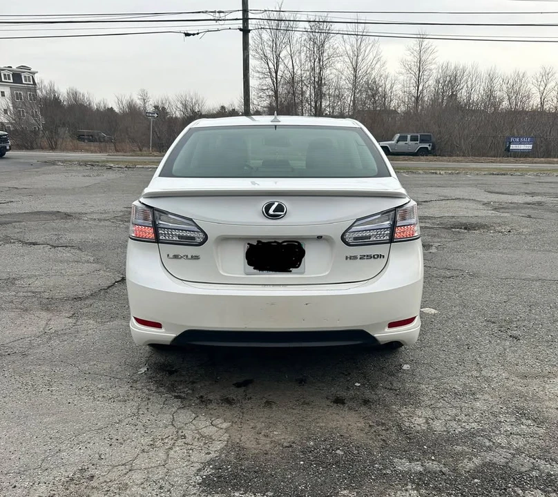 2010 Lexus HS - Image 4 of 19
