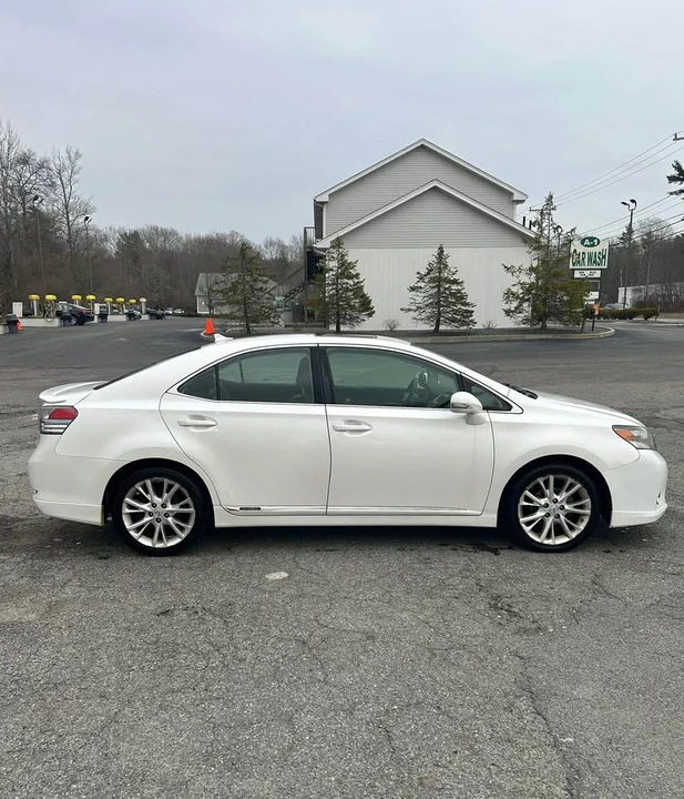 2010 Lexus HS - Image 2 of 19