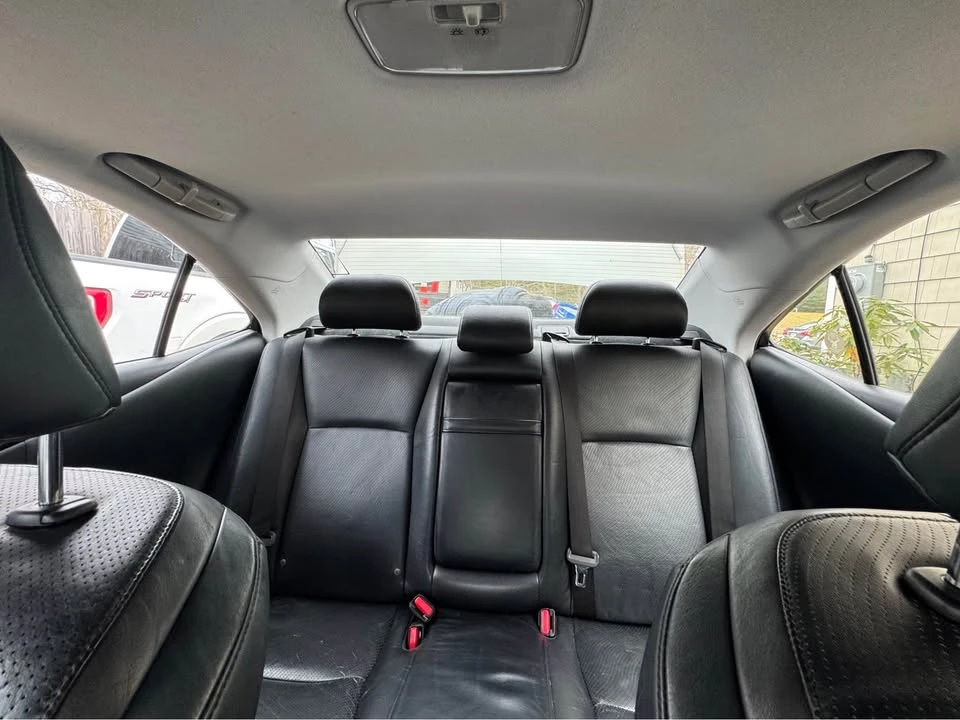 2010 Lexus HS - Image 17 of 19