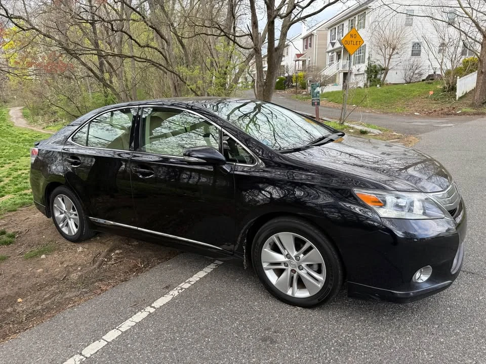 2010 Lexus HS - Image 4 of 18